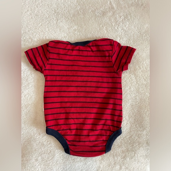 👶🏻 BUNDLED pair of short sleeved onesies size 0-3 MONTHS BY NUBY for baby boy! - Picture 6 of 7